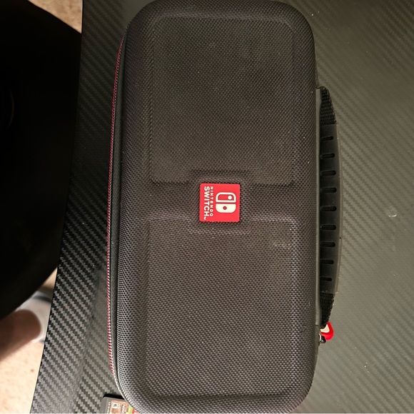 Used Nintendo Switch Console - Picture 3 of 7